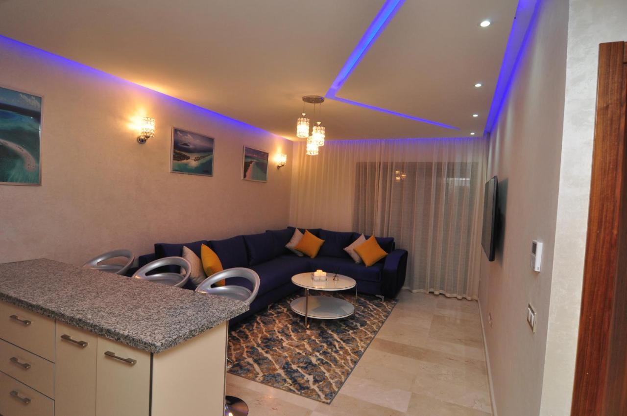 Royal Deluxe Platinum - Marrakech, Luxe Pool View Apartment Marrakesh Ngoại thất bức ảnh