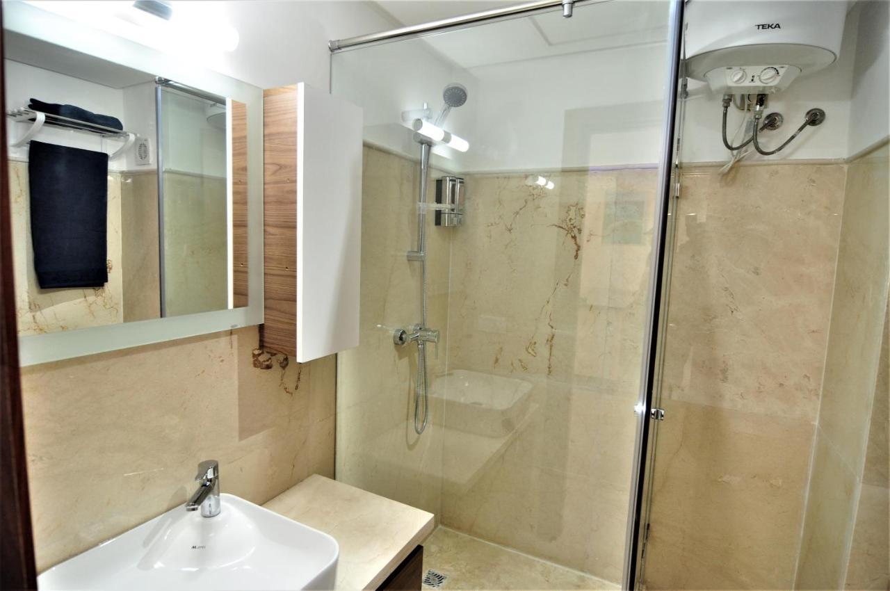 Royal Deluxe Platinum - Marrakech, Luxe Pool View Apartment Marrakesh Ngoại thất bức ảnh